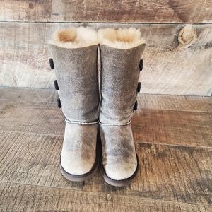 UGG Bomber Bailey Three Button Boot Sz 7
